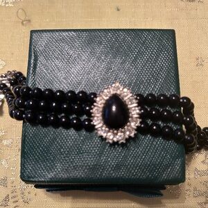 VINTAGE Elegant Black and CRYSTAL Beaded Bracelet